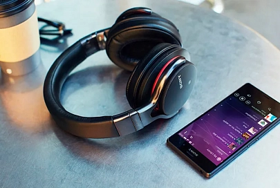 Как выбрать беспроводные наушники для смартфона и компьютера